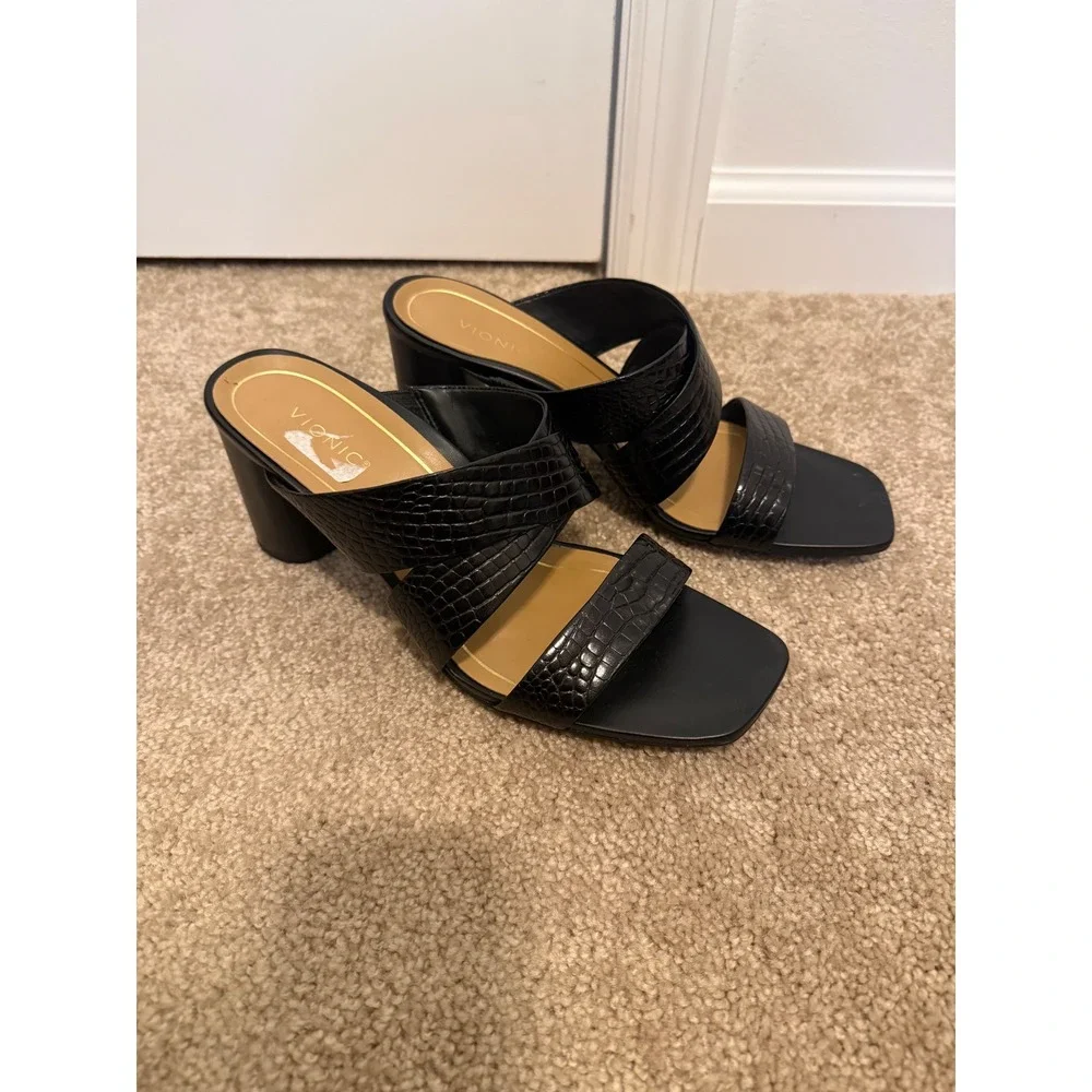 Vionic Merlot Heeled Sandals Womens 8.5 Black Good Croc Embossed Block Heel